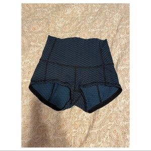 lululemon booty shorts align